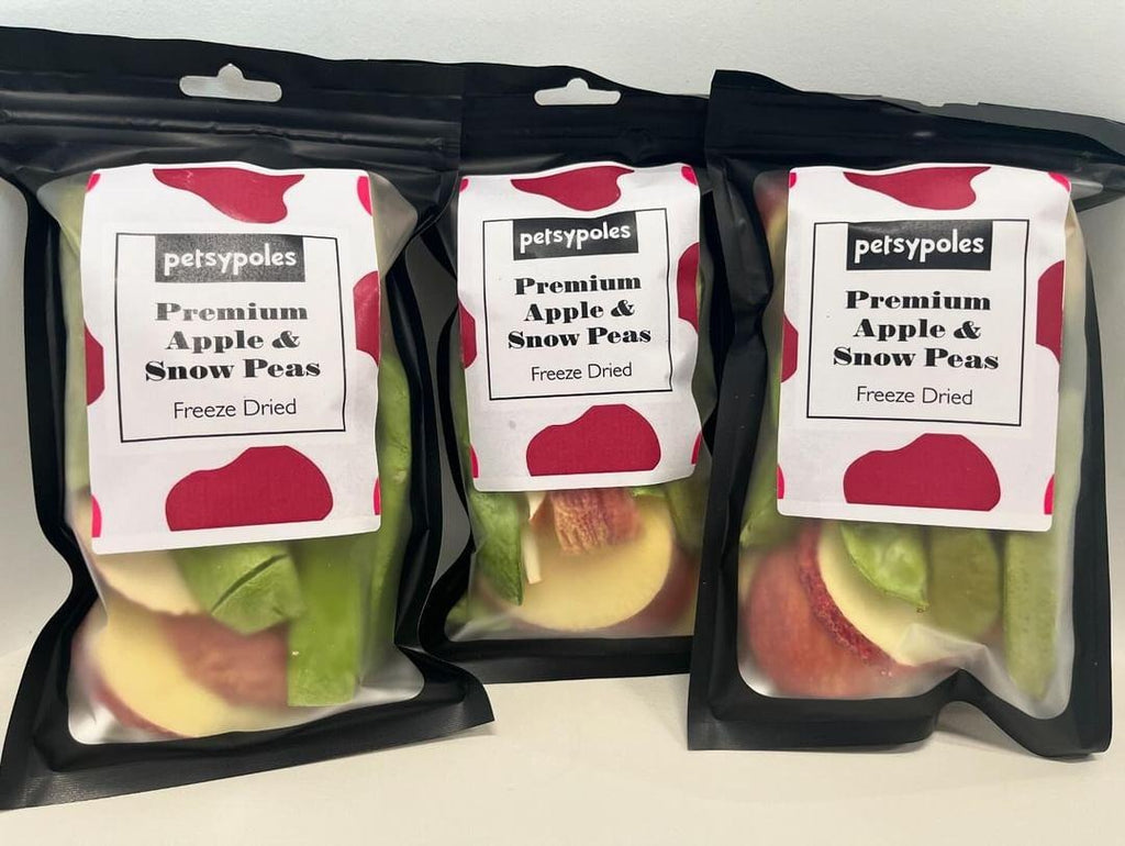 Freeze dried apple and snow peas pet treats for birds, rabbits and guinea pigs